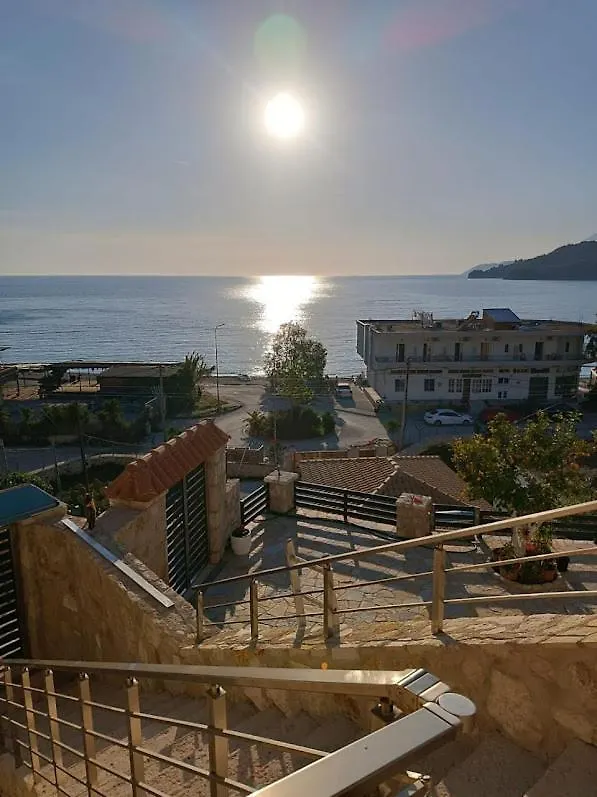 Chrisimos Apartment Himare