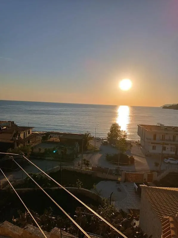 Chrisimos Apartment Himare