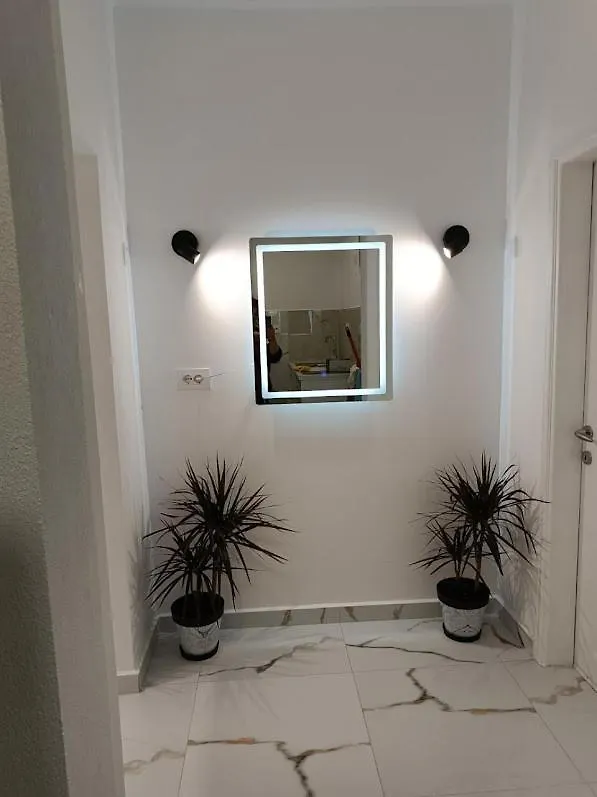Chrisimos Apartment Himare