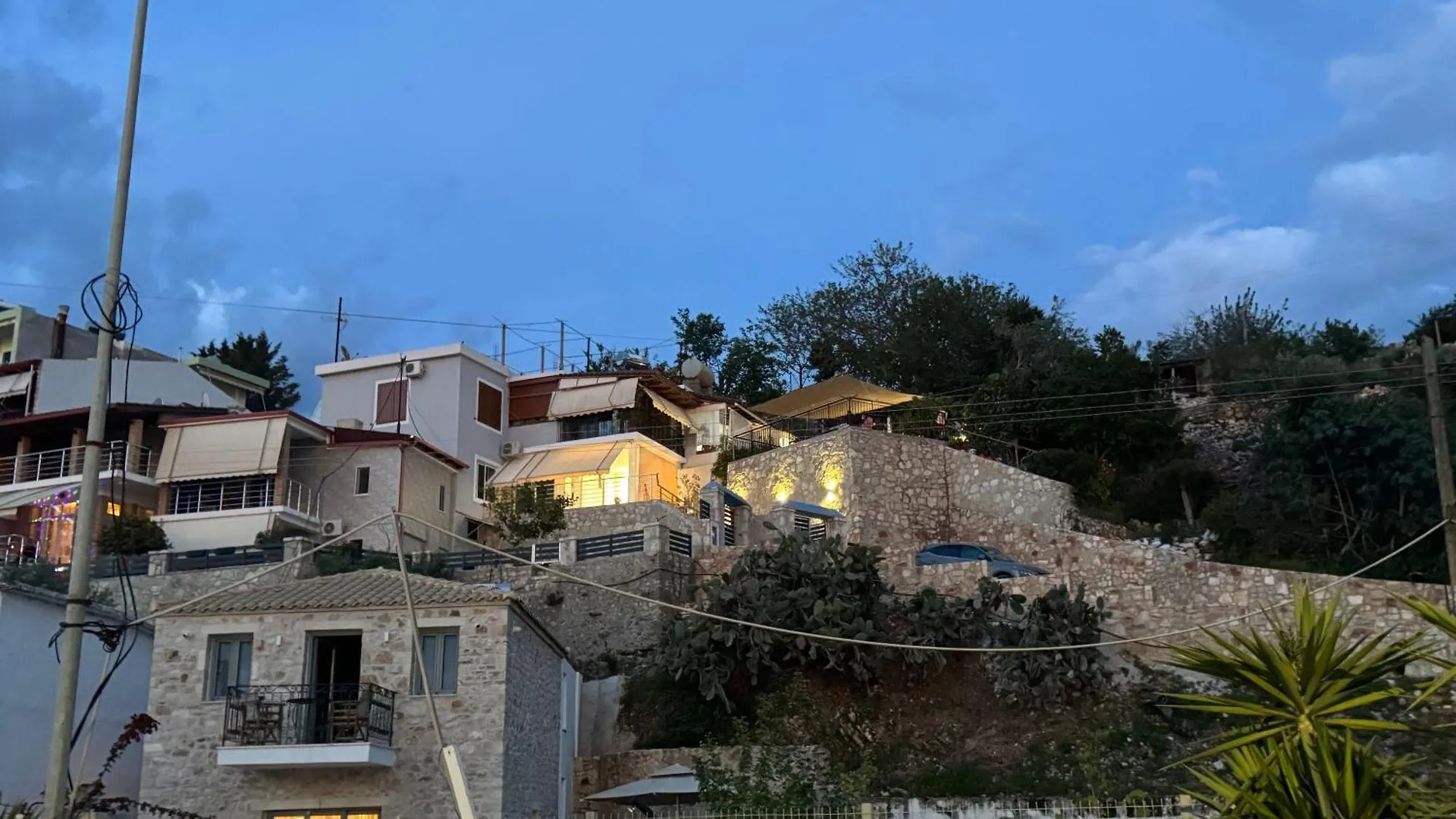 Chrisimos Apartment Himare